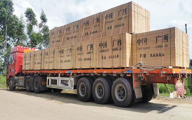海南儋州客戶訂購9層1.4cm桉木模板